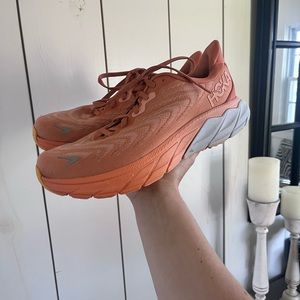 Womens Hoka Arahi 6 size 9.5